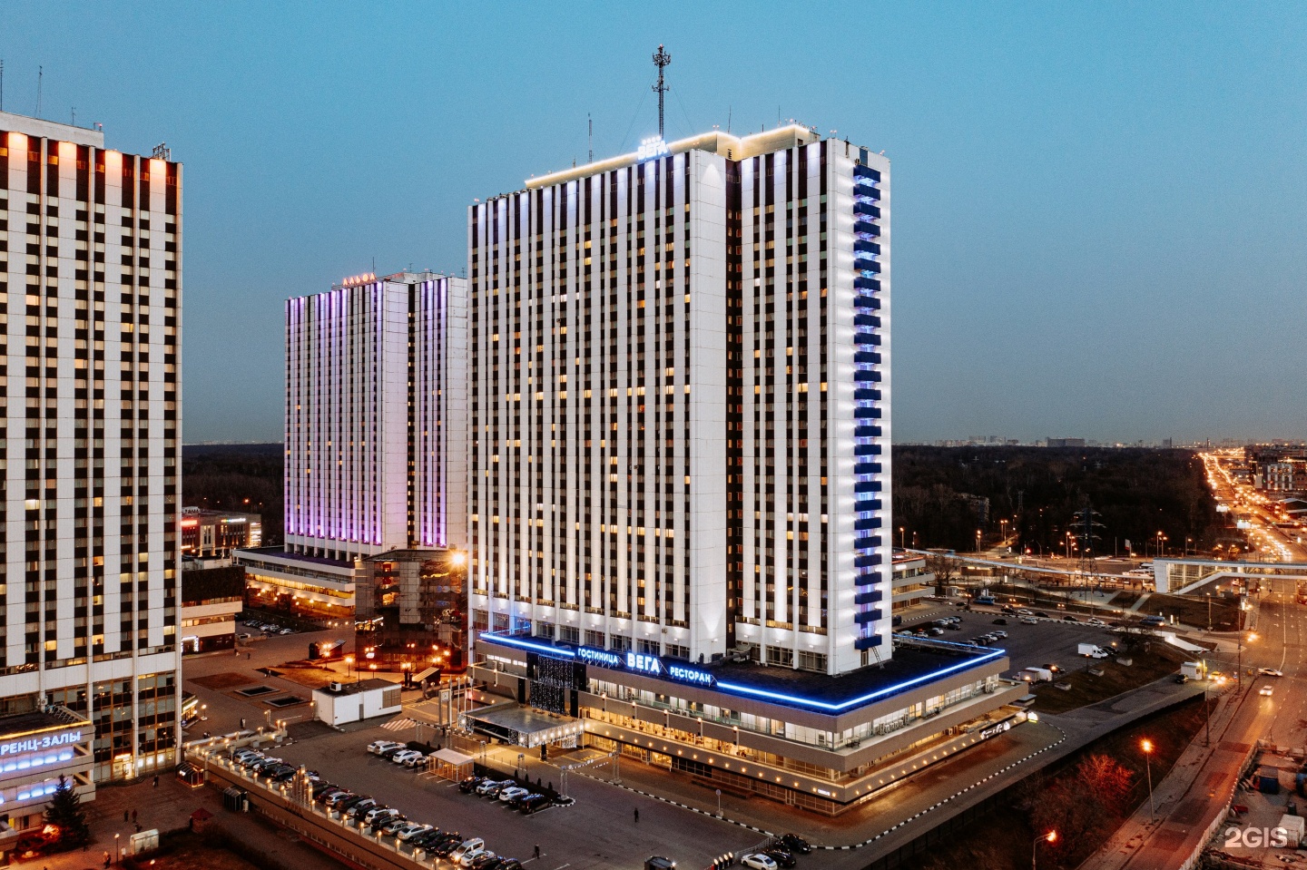 Сколько этажей в гостинице. Отель Вега Измайлово Москва. Гостиничный комплекс Вега Партизанская. Измайлово корпус Вега. Измайловская гостиница Вега.